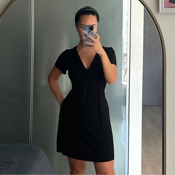 Three Dots Black V-Neck Tie Back Dress (S) - Picture 1 of 4